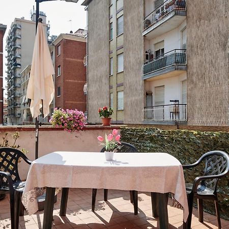 Terrazza Di Alfieri - Alloggio Con Terrazza Privata Nel Centro Di Asti Eksteriør bilde